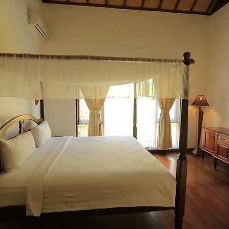 Putri Bali Villa Семиньяк Экстерьер фото