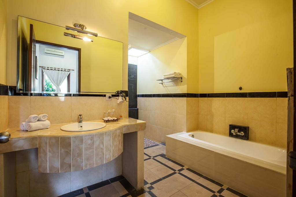 Putri Bali Villa Семиньяк Номер фото