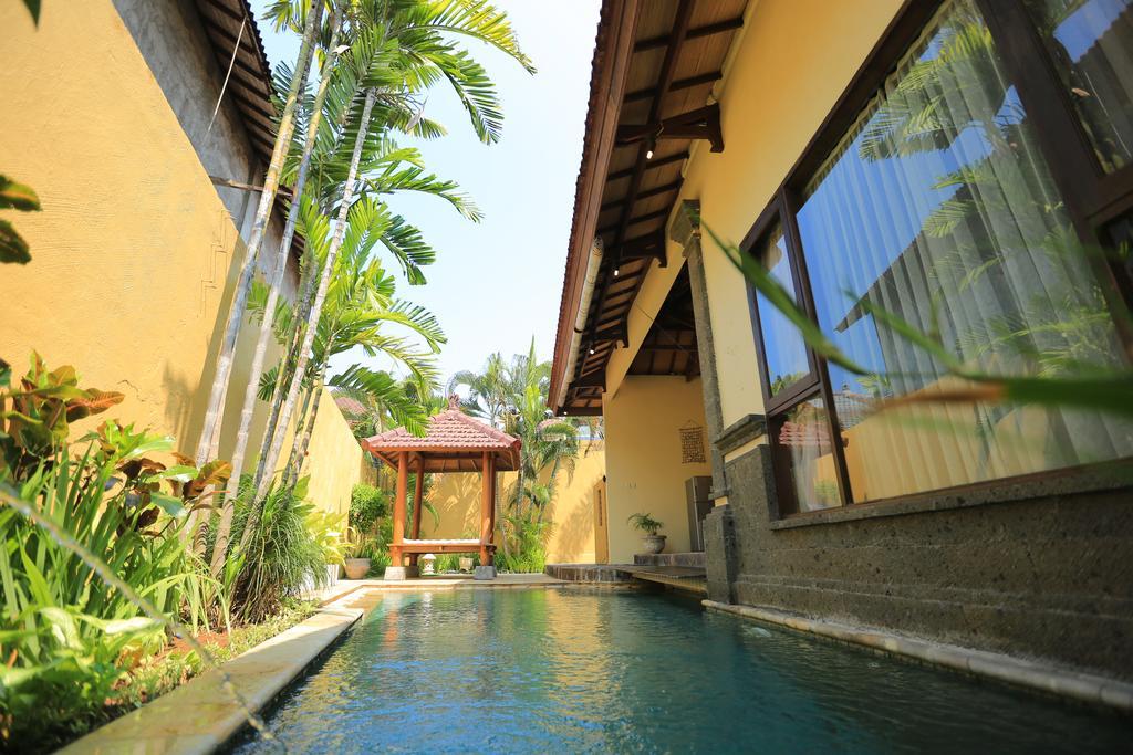 Putri Bali Villa Семиньяк Экстерьер фото