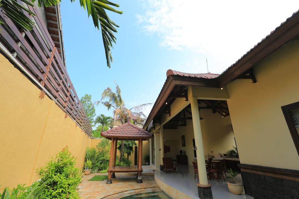 Putri Bali Villa Семиньяк Экстерьер фото