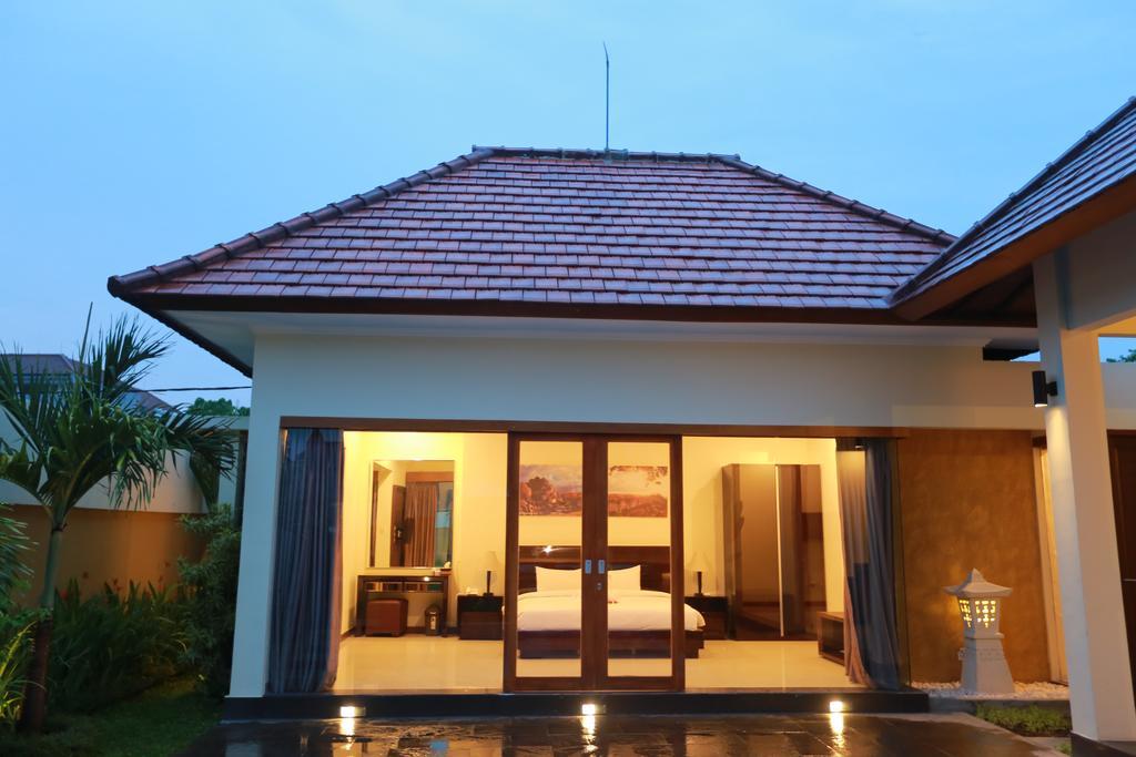 Putri Bali Villa Семиньяк Экстерьер фото