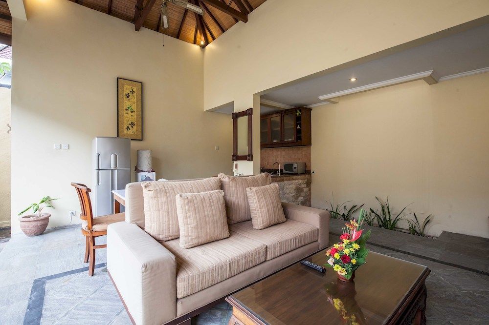 Putri Bali Villa Семиньяк Экстерьер фото